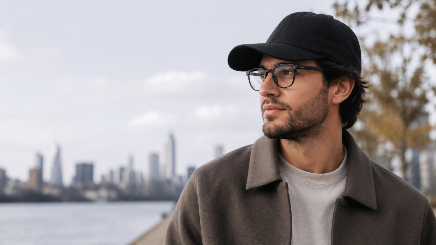 Best Caps for People Who Wear Glasses: Comfort, Fit & Style Guide
