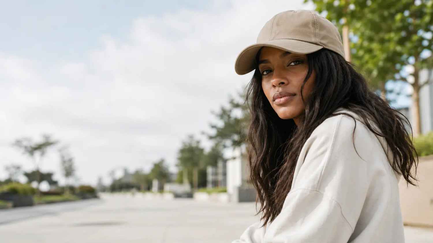 How to Wear a Cap with Long Hair: Easy Styling Ideas That Look Great